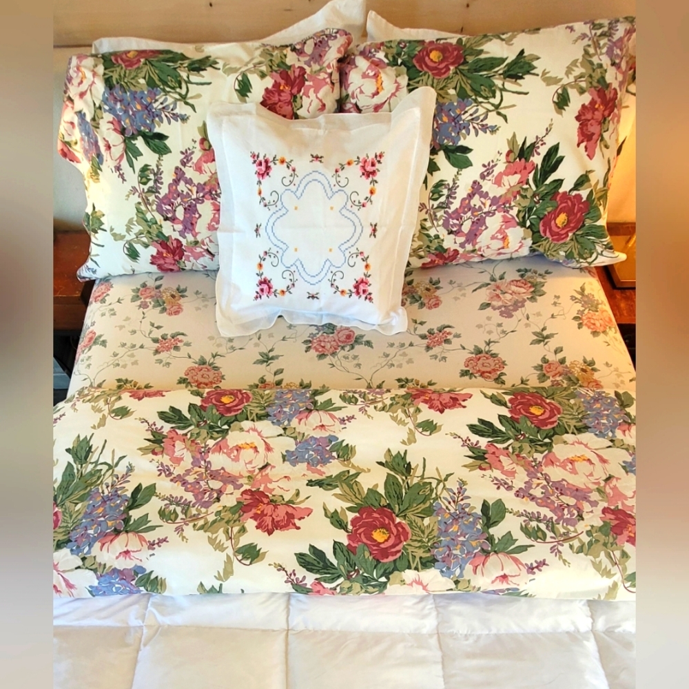 Vintage Double / Full Size 5pc Bedding Curation - Picture 3 of 12